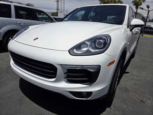 Used 2016 Porsche Cayenne S w/ Premium Package AWD/4WD image 10