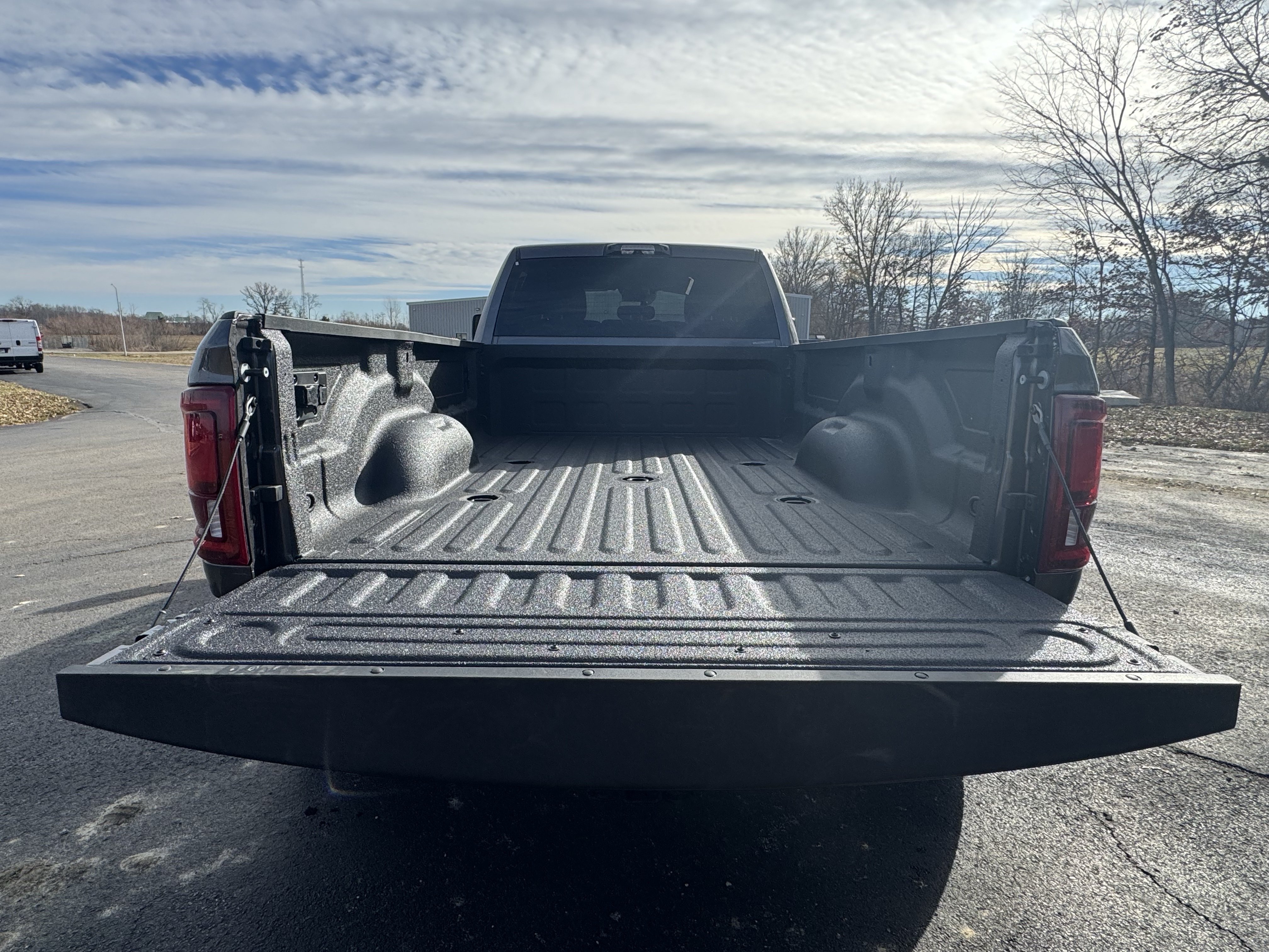New 2026 RAM 3500 Big Horn AWD/4WD image 22