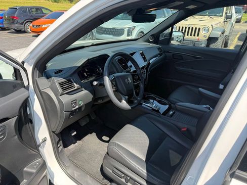 Used 2023 Honda Passport Elite image 8