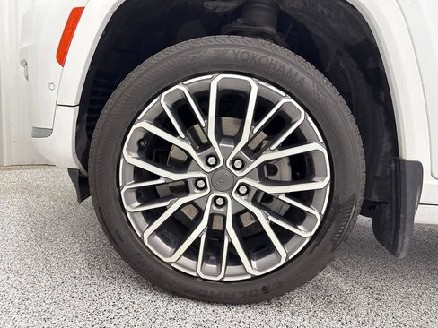 Used 2021 Jeep Grand Cherokee L Summit AWD/4WD image 9