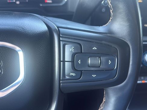 Used 2025 GMC Sierra 2500 AT4 image 22