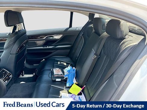 Used 2017 BMW 750i xDrive AWD/4WD image 33
