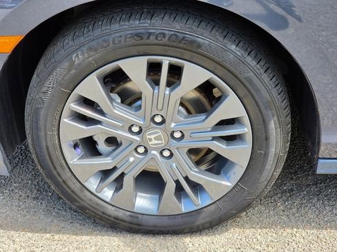 Used 2025 Honda Odyssey Touring image 18