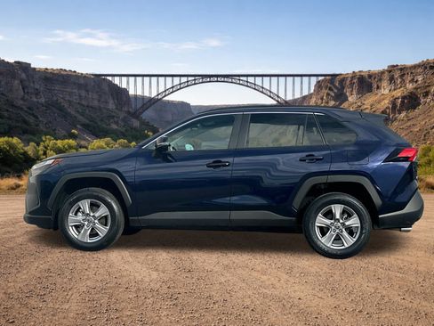 Used 2025 Toyota RAV4 XLE AWD/4WD image 6