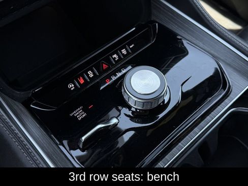 Used 2024 Jeep Wagoneer Series II w/ Flexible Seating Group AWD/4WD image 22