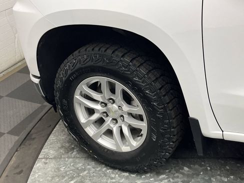 Used 2020 Chevrolet Silverado 1500 LT w/ Convenience Package image 30