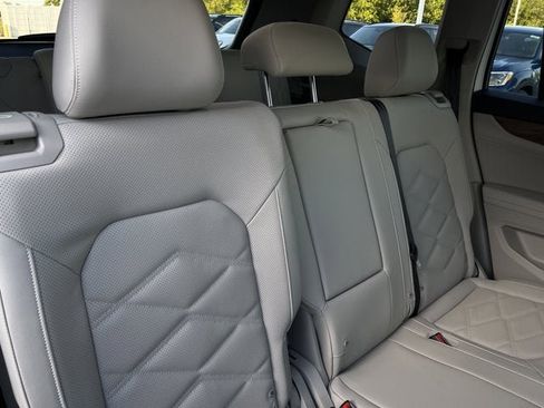 New 2026 Volkswagen Atlas SE image 29