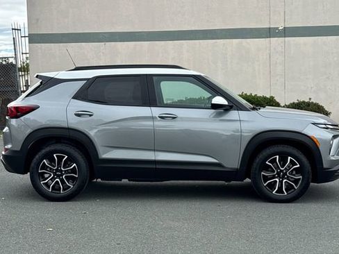 Used 2026 Chevrolet TrailBlazer ACTIV w/ Convenience Package image 3