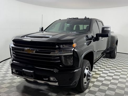 Used 2022 Chevrolet Silverado 3500 High Country AWD/4WD image 10