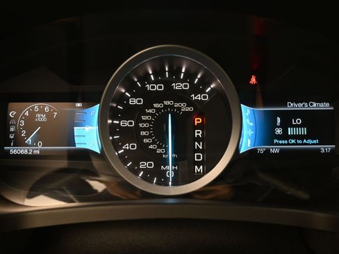 Used 2011 Ford Explorer XLT w/ 202A Rapid Spec Order Code image 25