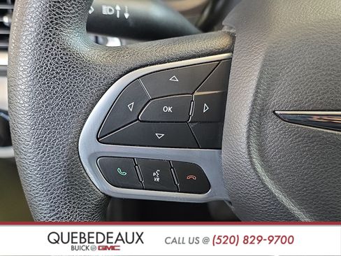 Used 2021 Chrysler Voyager LX FWD image 14