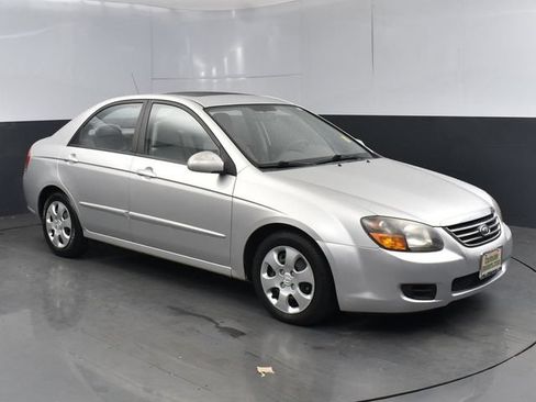 Used 2009 Kia Spectra EX FWD image 2
