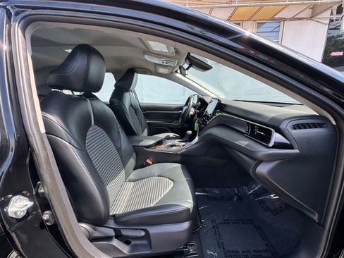 Used 2024 Toyota Camry SE FWD image 10