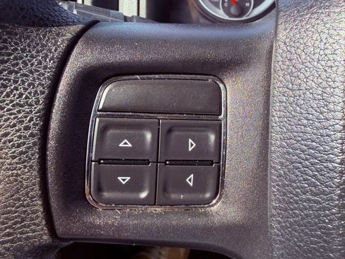 Used 2014 RAM 1500 Express RWD image 12
