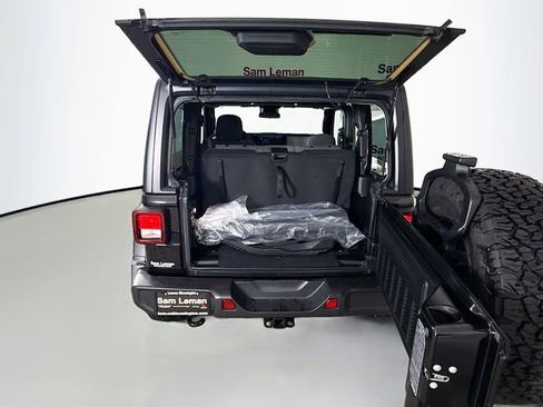 Used 2024 Jeep Wrangler Willys image 20