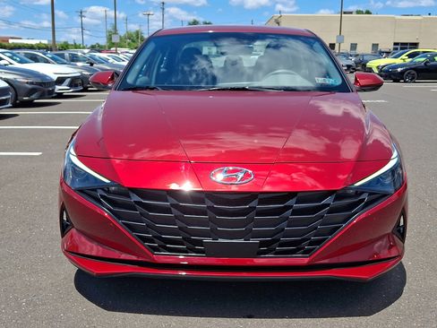 Certified 2023 Hyundai Elantra SEL w/ Convenience Package FWD image 2