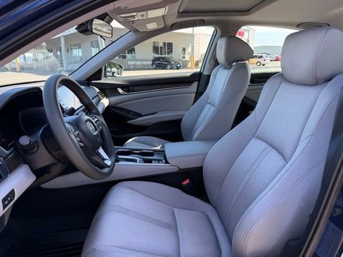 Used 2020 Honda Accord EX image 17