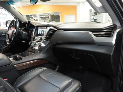 Used 2017 Chevrolet Tahoe LT w/ Luxury Package AWD/4WD image 42