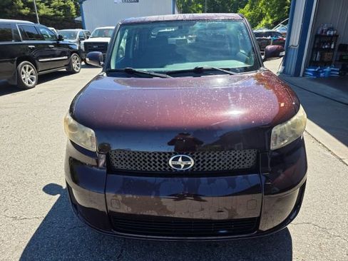 Used 2009 Scion xB FWD image 2