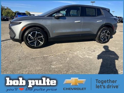 New 2026 Chevrolet Equinox EV LT image 1