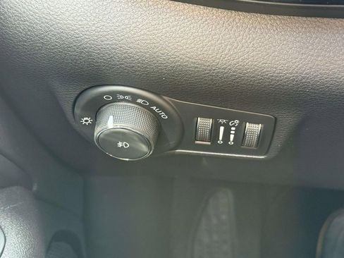 New 2026 Jeep Compass Limited w/ Sun, Sound & Navigation Group AWD/4WD image 34