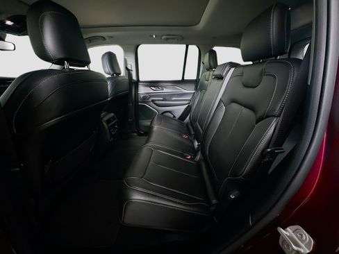 Used 2023 Jeep Grand Cherokee 4WD 4xe image 30