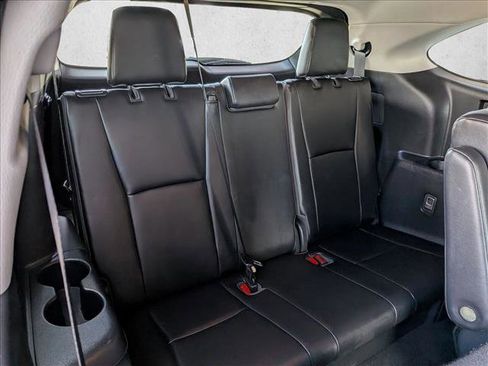 Certified 2021 Toyota Highlander XLE image 21