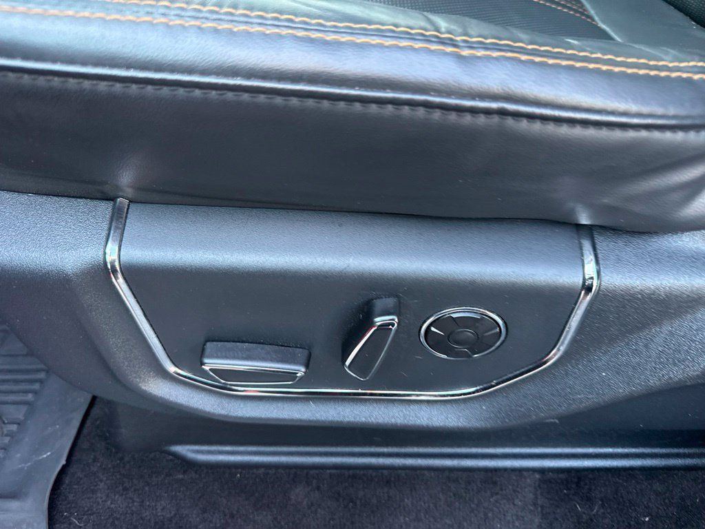 Used 2022 Ford Expedition Max Platinum AWD/4WD image 23