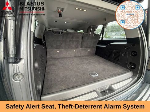 Used 2019 Cadillac Escalade ESV Luxury AWD/4WD image 16