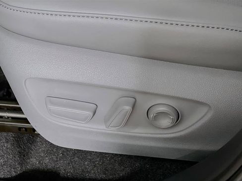 New 2026 Toyota Highlander Limited AWD/4WD image 15