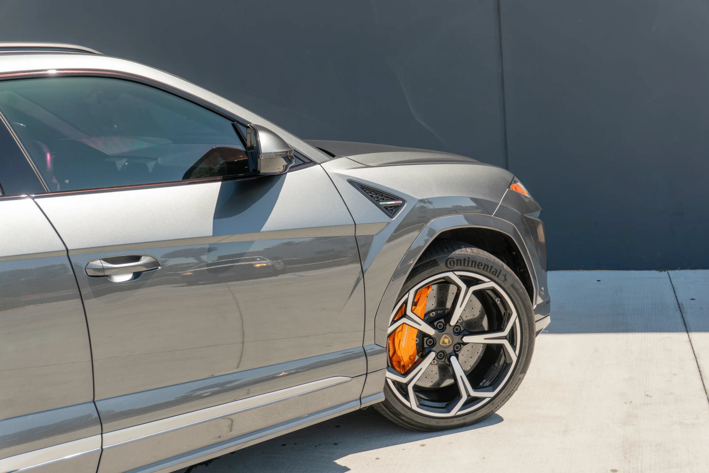 Used 2019 Lamborghini Urus AWD/4WD image 42