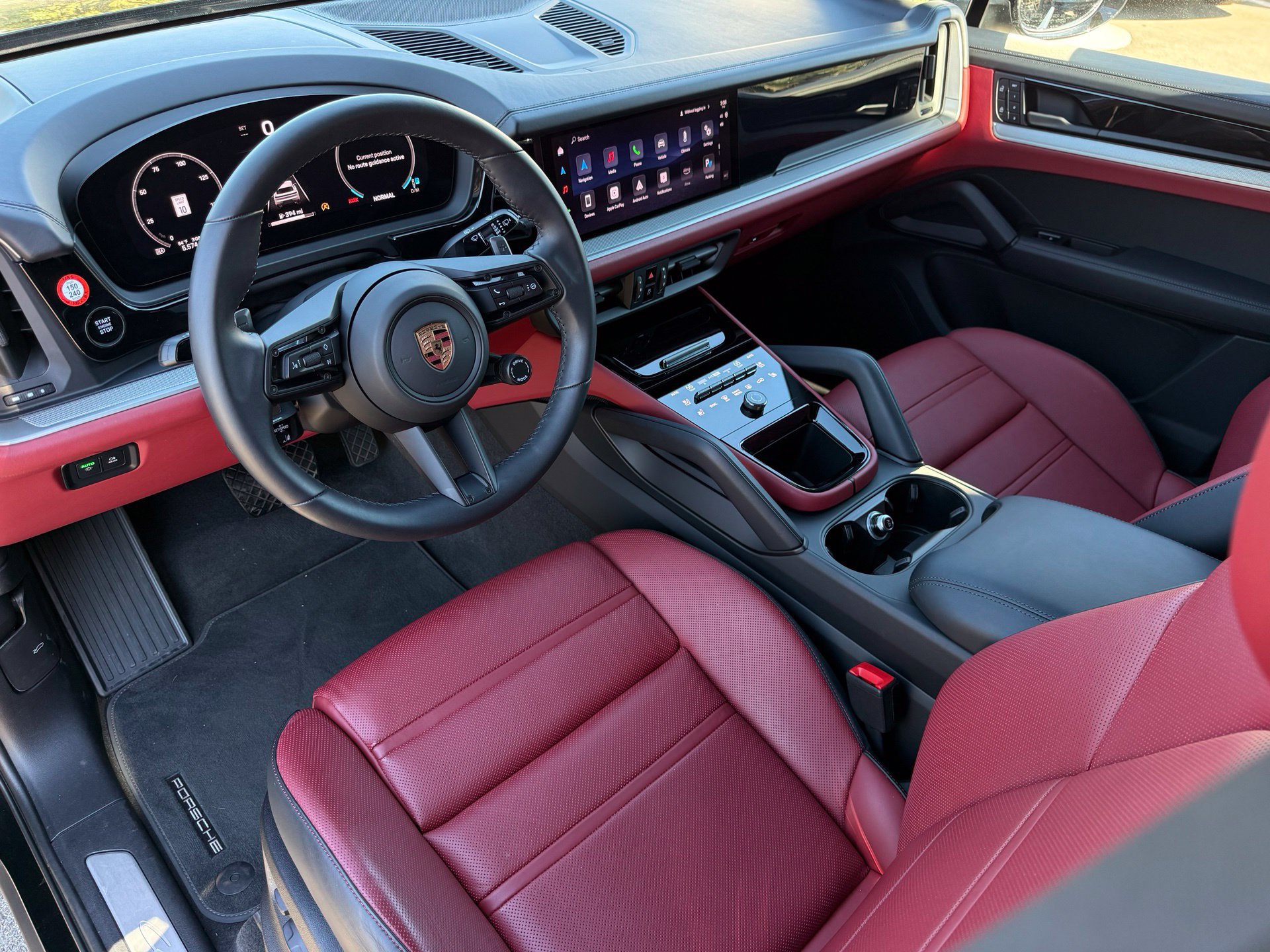 Used 2026 Porsche Cayenne AWD/4WD image 4