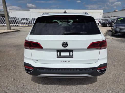 Used 2022 Volkswagen Taos SE FWD image 10