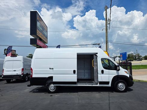 Used 2023 RAM ProMaster 3500 w/ Lane Management Group FWD image 5