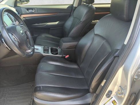 Used 2014 Subaru Outback 2.5i Limited AWD/4WD image 15