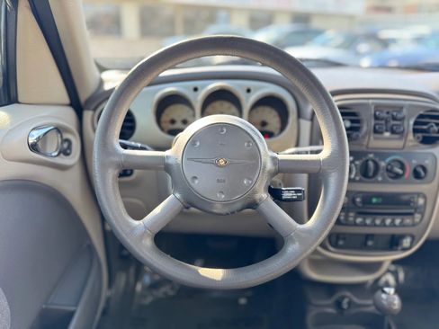 Used 2005 Chrysler PT Cruiser Touring w/ Moonroof Group image 22