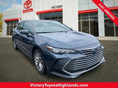 Used 2021 Toyota Avalon XLE w/ Moonroof Package