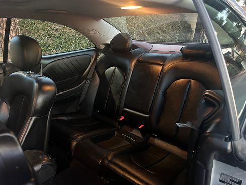 Used 2008 Mercedes-Benz CLK 350 Coupe image 10