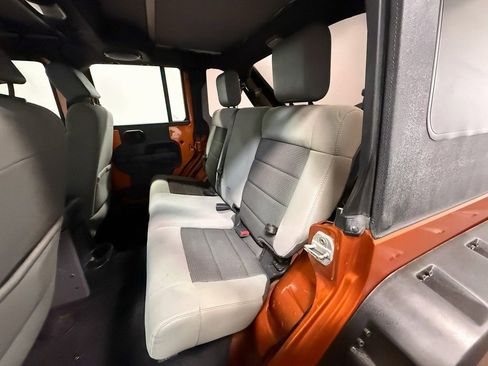 Used 2010 Jeep Wrangler Unlimited Sport image 8