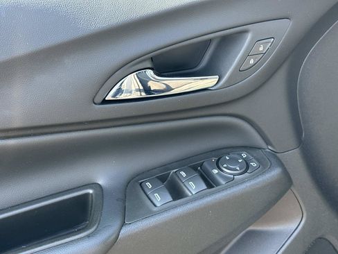 Certified 2024 Chevrolet Equinox LT FWD image 15