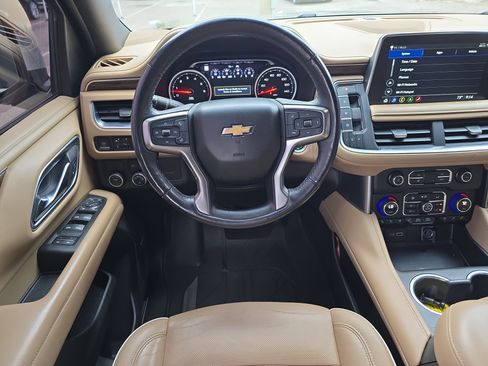 Used 2021 Chevrolet Suburban Premier image 13