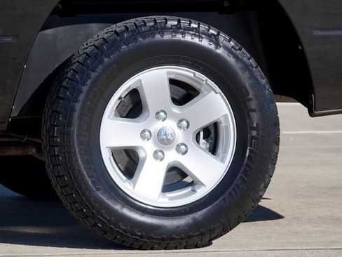 Used 2011 RAM 1500 Classic SLT w/ Remote Start & Security Group image 33