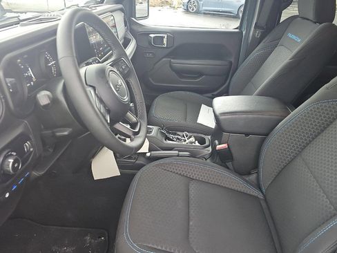 Used 2025 Jeep Wrangler Unlimited Rubicon 4xe w/ Safety Group image 7