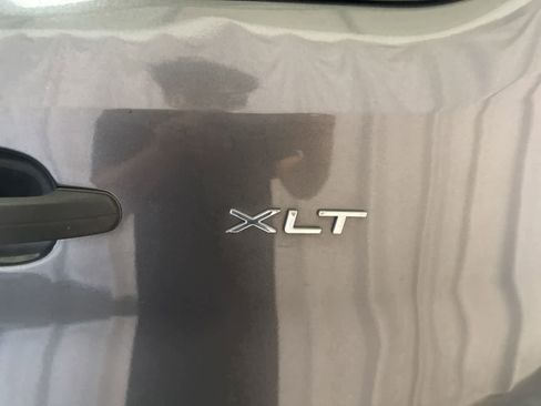 Used 2017 Ford Transit 150 XLT image 12