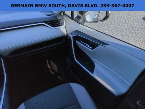 Used 2025 Toyota RAV4 XLE w/ Convenience Package FWD image 18