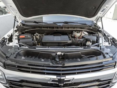 Used 2025 Chevrolet Tahoe LS RWD image 16