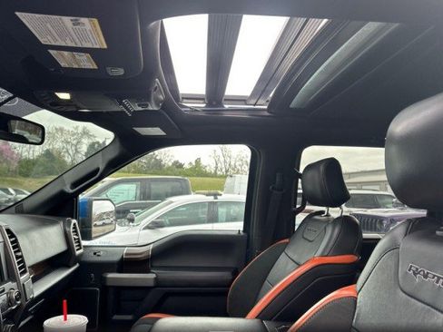 Used 2017 Ford F150 Raptor w/ Equipment Group 802A Luxury image 6