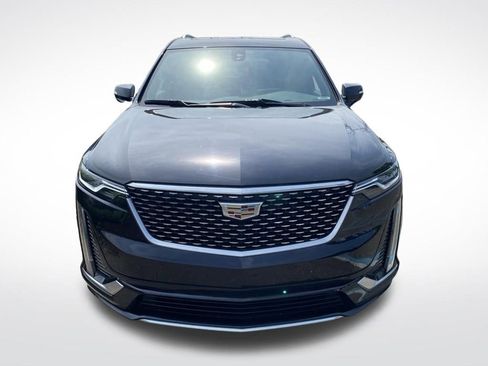 Used 2021 Cadillac XT6 Luxury FWD image 2