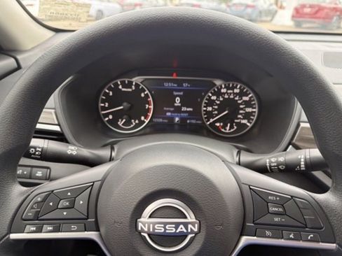 Certified 2023 Nissan Altima 2.5 SV image 15