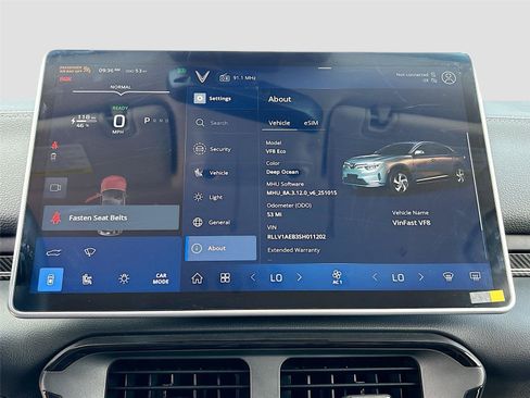 New 2025 VinFast VF 8 Eco AWD/4WD image 14